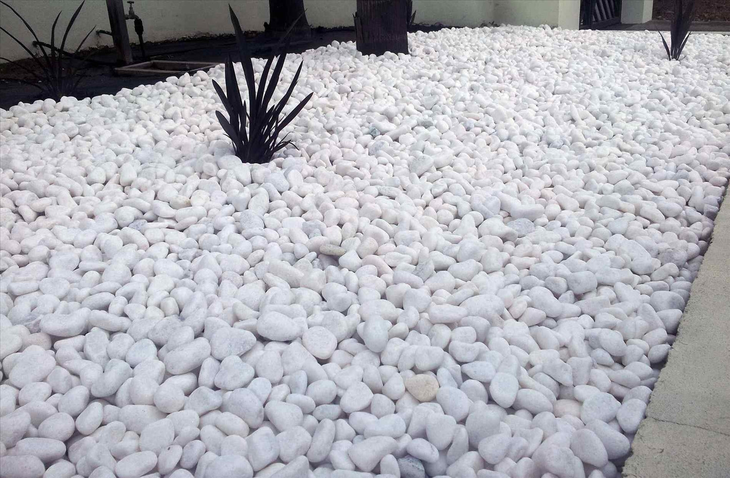 White Marble Cobbles 40-80mm