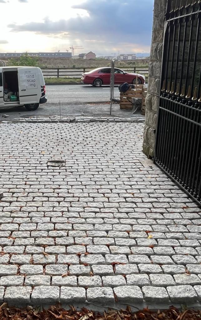 Tumbled Silver Granite Cobbles 200x100mm